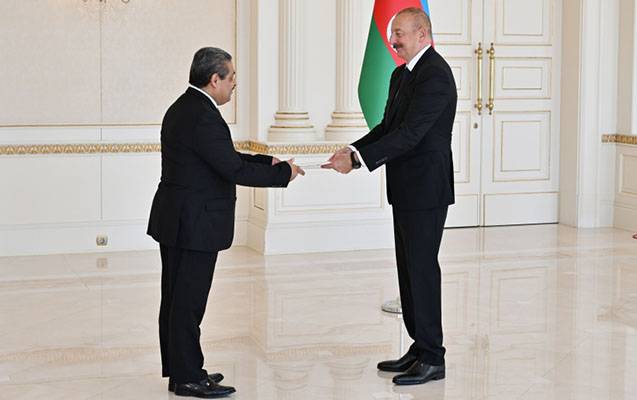 Prezident yeni səfirləri qəbul etdi - YENİLƏNDİ (FOTOLAR)