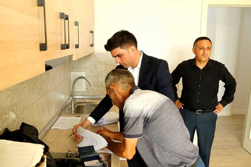 Füzuliyə gedən ilk köç mənzil başına çatdı