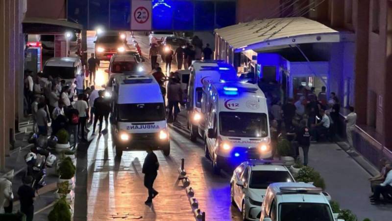 Türkiyədə 2 ailə arasında DAVA: 41 nəfər yaralandı - FOTO