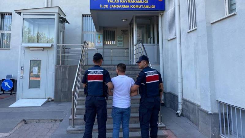FETÖ hökmlü işdən çıxarılan polis müavini tutuldu