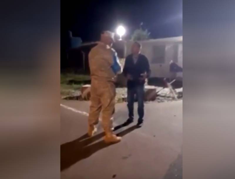 Erməni sakinin sülhməramlıdan absurd istəyi onu gülməli vəziyyətə saldı - VİDEO