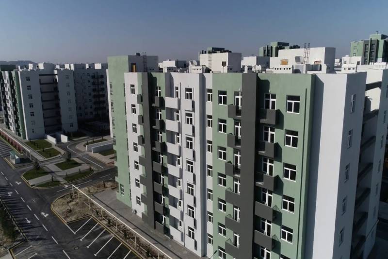 Hövsanda qadın özünü 10-cu mərtəbədən atdı