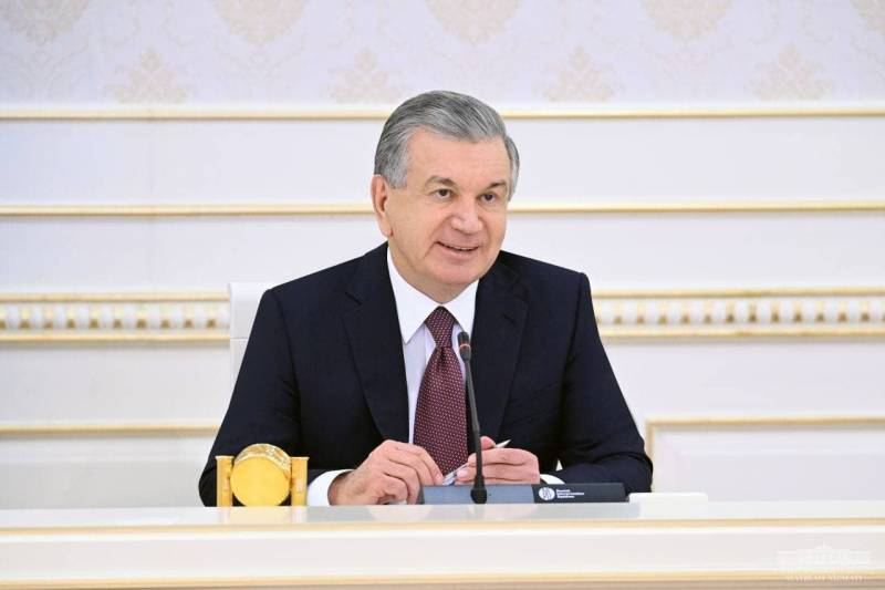 Şavkat Mirziyoyev Azərbaycana gəlir
