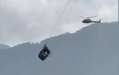 Qırılan kanatda tək bir naqil 8 nəfəri həyata bağladı - VİDEO