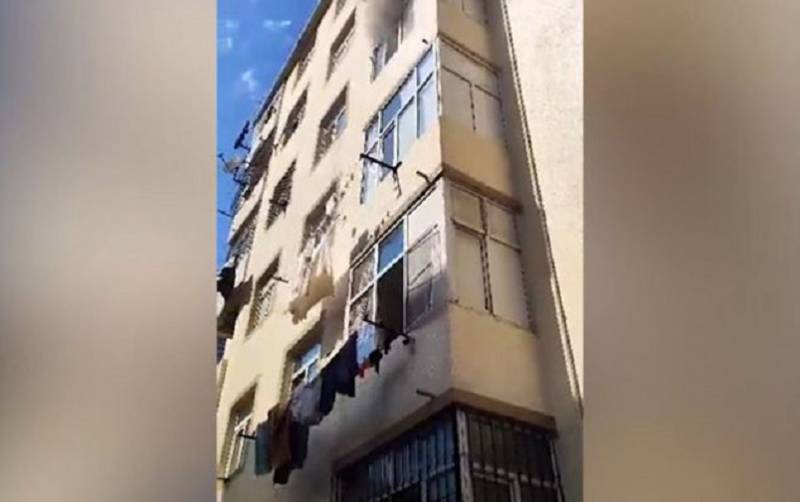 Masazırda altımərtəbəli yaşayış binasında yanğın - VİDEO