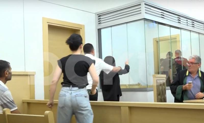 Məşq zamanı ölən azyaşlının anası ilə idmançı arasında məhkəmədə qalmaqal - VİDEO