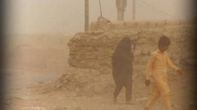 İranda toz qasırğası insanları xəstəxanalıq etdi   