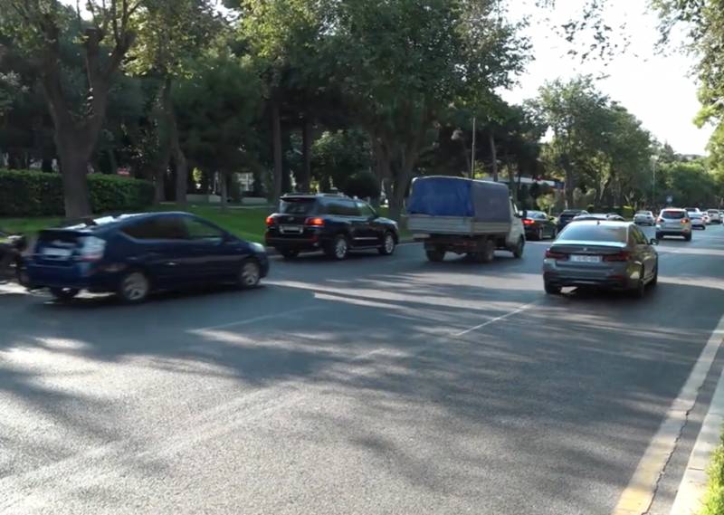 Avtobus zolaqlarına daxil olan avtomobilləri nə gözləyir? - VİDEO