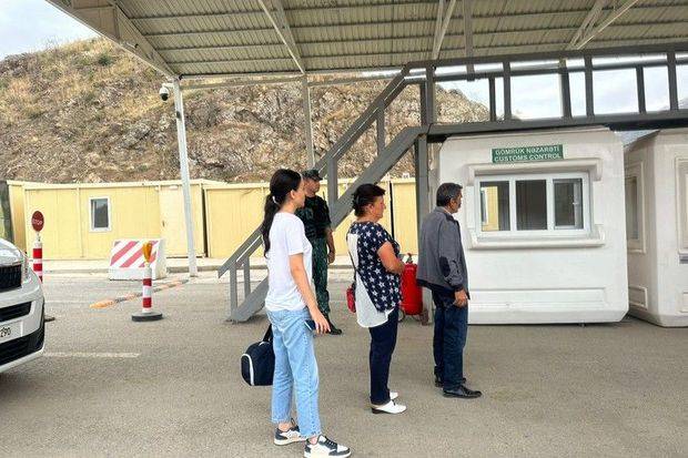 Mülki ermənilərin “Laçın” SBM-dan sərbəst keçidinə şərait yaradıldı - FOTO