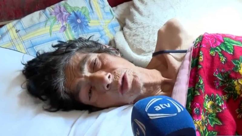 Ailəsi tərəfindən diləndirilən 65 yaşlı əlil qadın xəstəxanada vəfat etdi - VİDEO