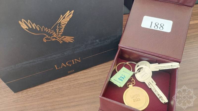 52 Laçın sakini doğma yurduna QOVUŞDU