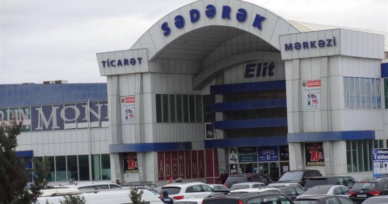 \"Sədərək\" ticarət mərkəzində yanğın oldu