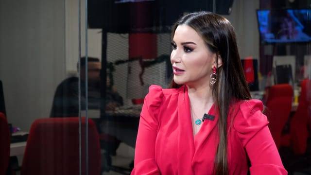 Esra Ezmeci 15 il mübarizə apardığı xəstəliyə bu cür qalib gəldi