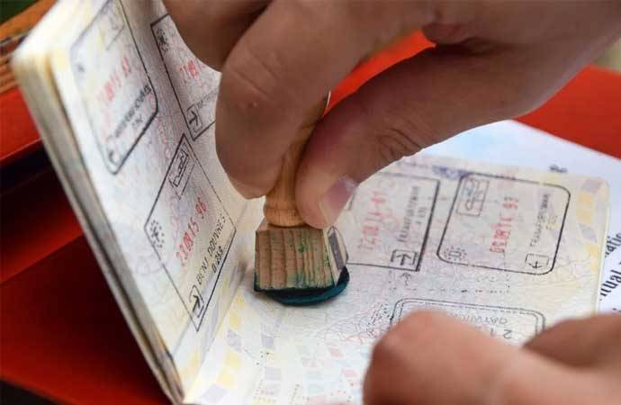 Alman vətəndaşı olmağı asanlaşdıran qanun gərginliyi artırdı - Nələr dəyişəcək?