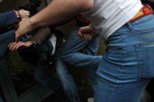 Siqaretə görə 3 nəfəri döyən şəxslərlə bağlı qərar verildi