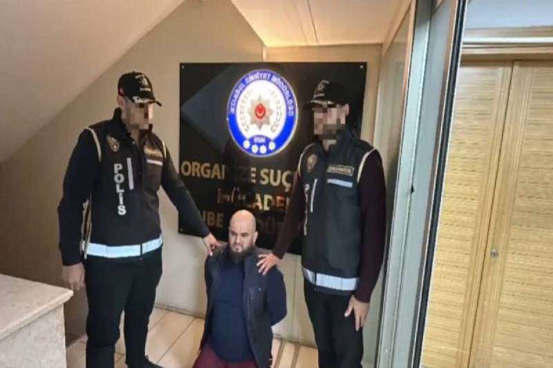 “Qanuni Oğrular” təşkilatının rəhbəri Şamil Əmirov İstanbulda yaxalandı