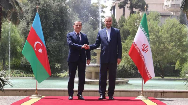 Moskvada Azərbaycan və İran XİN rəhbərlərinin görüşü BAŞLADI