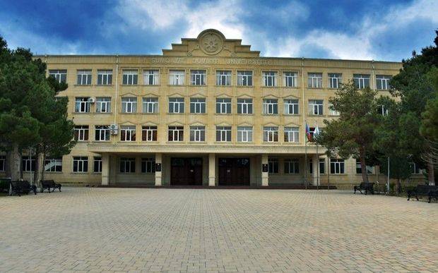 Universitetin iki dekanı işdən çıxarıldı