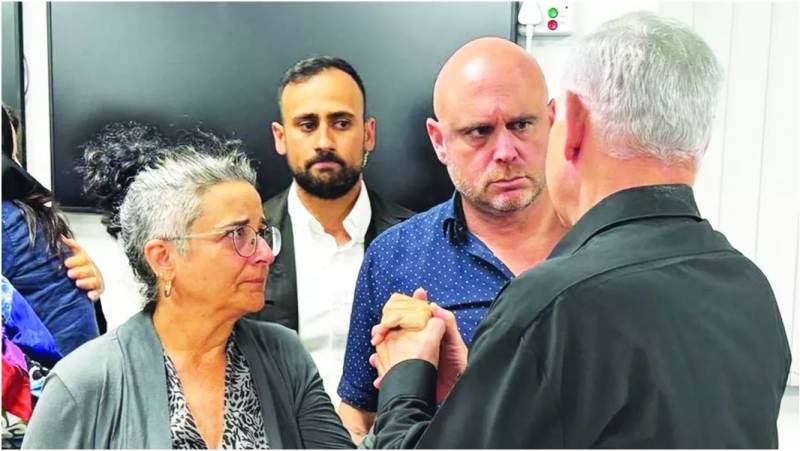 \"Sizin kəşfiyyatınız yoxdur, bizi bombalayırdınız\" - Baş Naziri danlayan ƏSİR