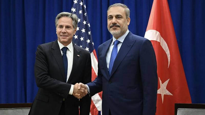 Fidan amerikalı həmkarı Blinkenlə görüşəcək