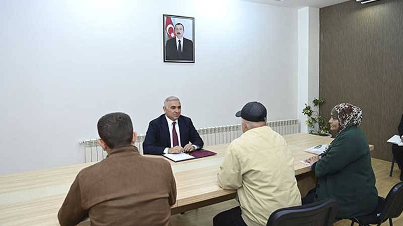 Vüqar Əhmədov Lənkəranda vətəndaşları qəbul etdi - FOTO