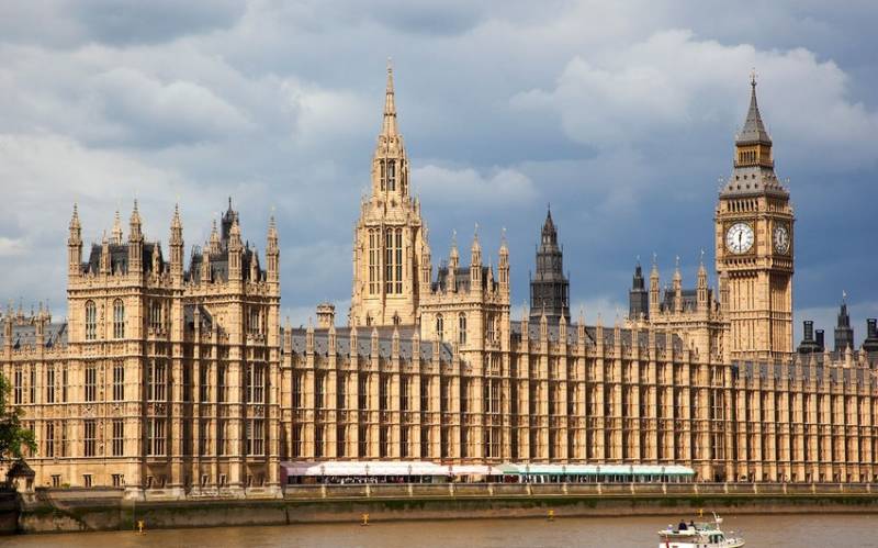 Britsniya parlamentindən Bakı və İrəvana DƏSTƏK