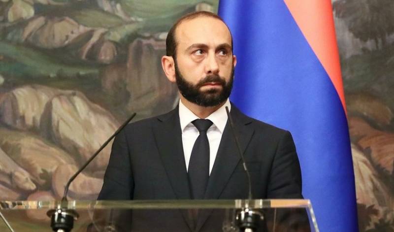 “Qoşunların çıxarılması müsbət nəticə verəcək” - Ararat Mirzoyan