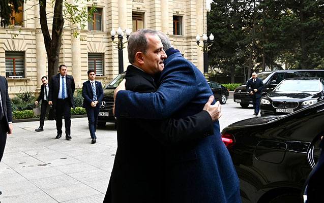 Ceyhun Bayramov Hakan Fidanı belə qarşıladı - FOTOLAR