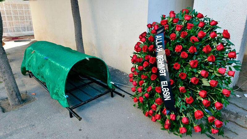 Məşhur professor vəfat etdi