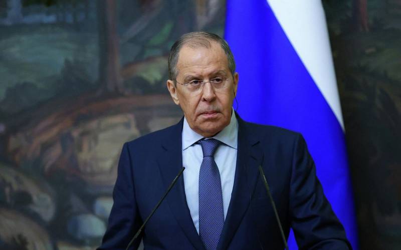 \"Ermənistanla müttəfiqlik münasibətləri sınağa çəkilir\" - Lavrov