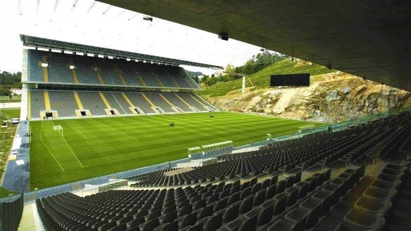 “Qarabağ” “Braqa” ilə qayalar arasındakı bu stadionda oynayacaq