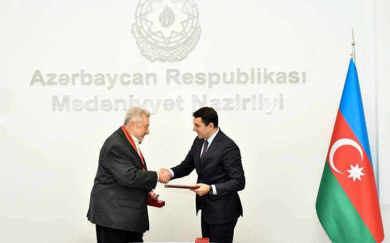 Qusmana \"Şərəf\" ordeni təqdim edildi