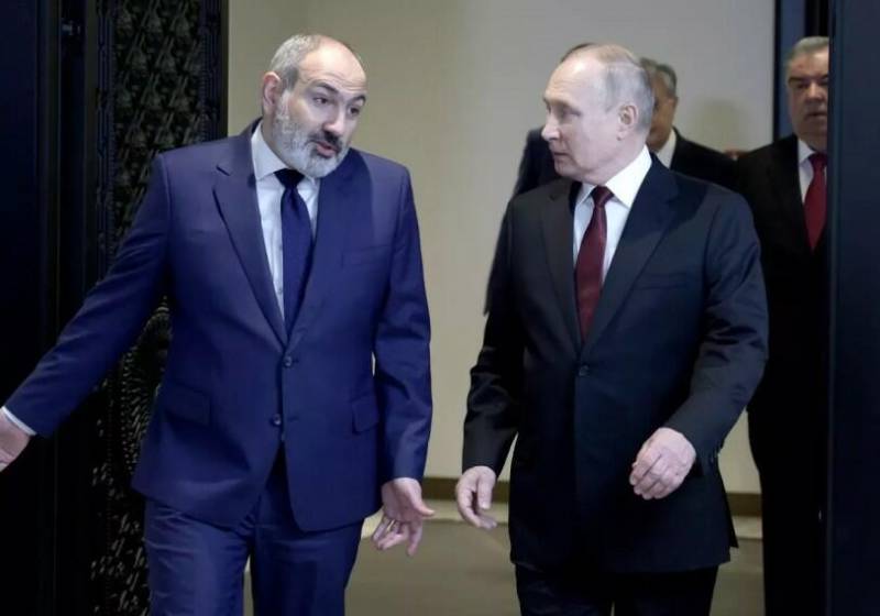 Putin Paşinyanı belə qarşıladı - VİDEO