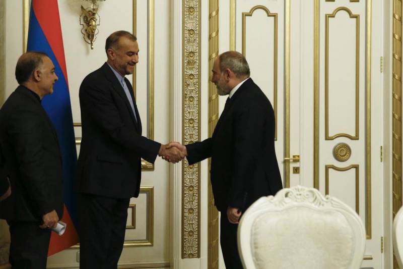 Paşinyan-Abdullahian görüşünün detalları AÇIQLANDI