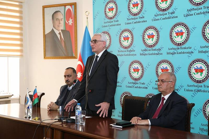 “Heydər Əliyev və Azərbaycan gəncləri” mövzusunda konfrans keçirildi - FOTOLAR