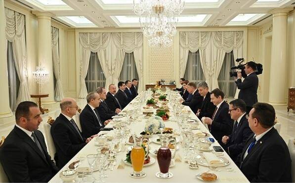 Yohannisin şərəfinə rəsmi ziyafət verildi