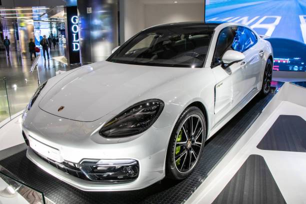 Tam yeni \"Porsche\" onda biri qiymətinə SATIŞA ÇIXARILDI