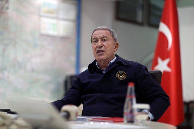 “Ermənistan ona uzanan sülh əlini tutmalıdır” - Hulusi Akar