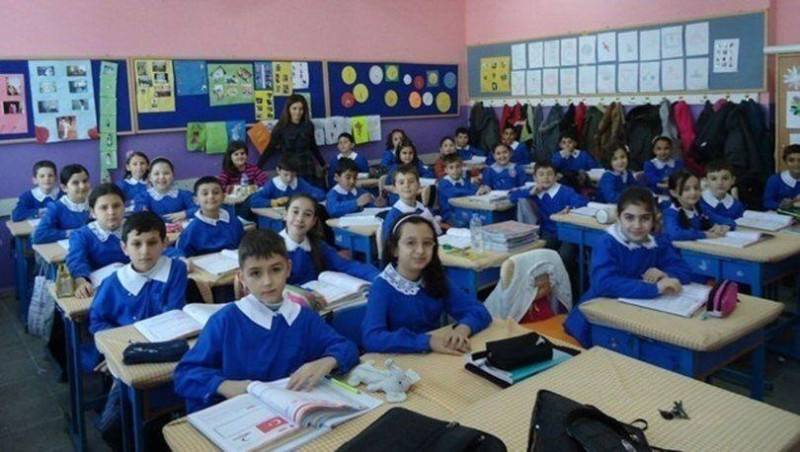 Türkiyədə məktəblərdə tətilin vaxtı uzadıldı