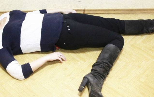 Anasını öldürüb intihar görüntüsü yaratdı - Rəsmi açıqlama