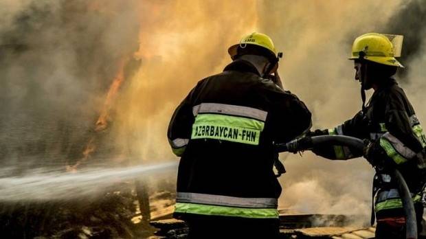 Azərbaycanda ev YANDI