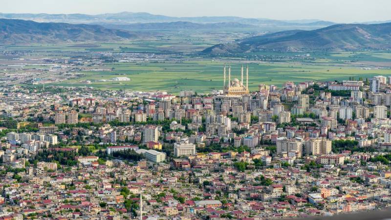 Dağıntılar altından sağ çıxarılan tələbələr Azərbayacana QAYITDI - FOTO+VİDEO