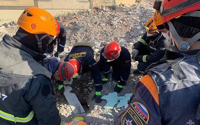 Rusiyalı xilasedicilər Türkiyədə bir qazanda 150 min dollar tapdı