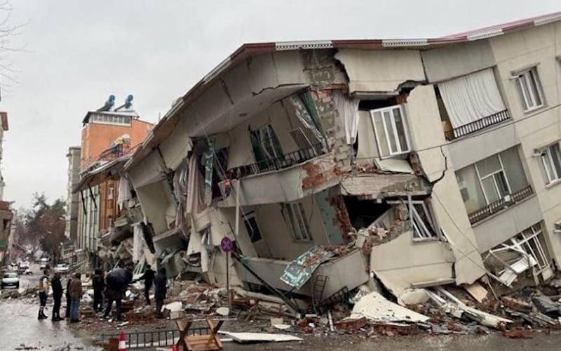 Kahramanmaraşda dağıntılar altında qalan Azərbaycan vətəndaşı var