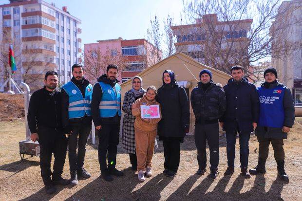 Azərbaycan könüllülərinin zəlzələ bölgəsindəki növbəti günü - FOTOLAR