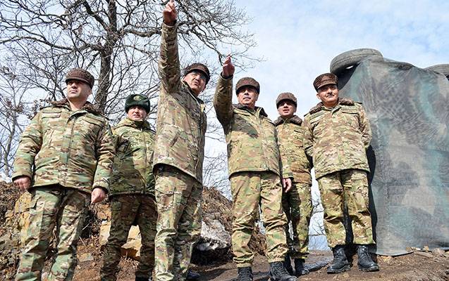 Zakir Həsənov Qarabağda döyüş tapşırıqlarını yoxladı - VİDEO