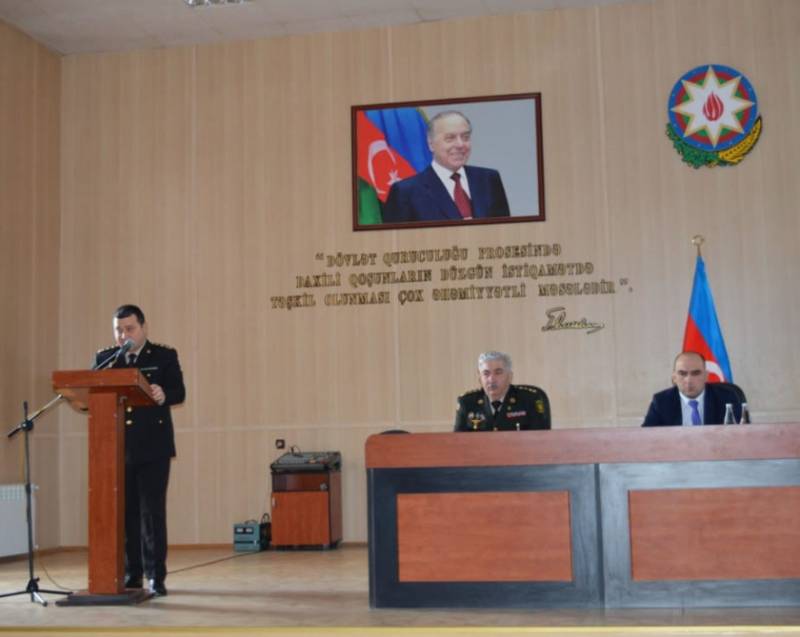 Hərbi hissələrdə şəxsi heyətin hüquqi bilikləri artırılır - FOTOLAR