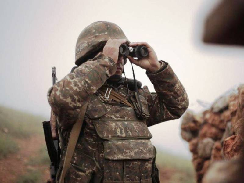 Ermənistanda ehtiyatda olan hərbçilər təlimə çağırılıb