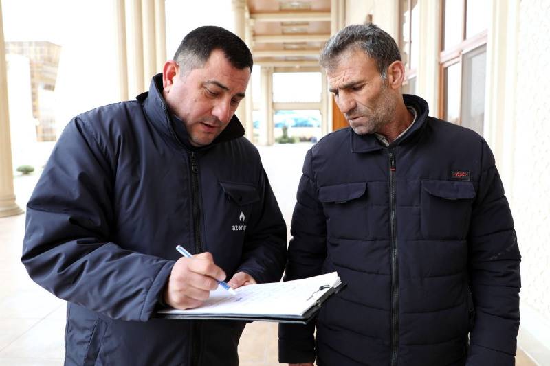 \"Açıq mikrofon\" aksiyası Ucarda - FOTOLAR