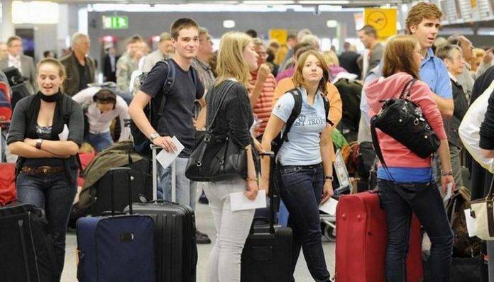 Turizmi canlandırmaq istəyən ölkə gələn turistlərə 164 dollar ödəyəcək